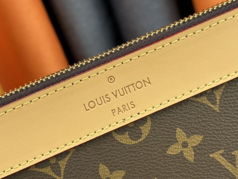 Louis Vuitton Clutch Bags